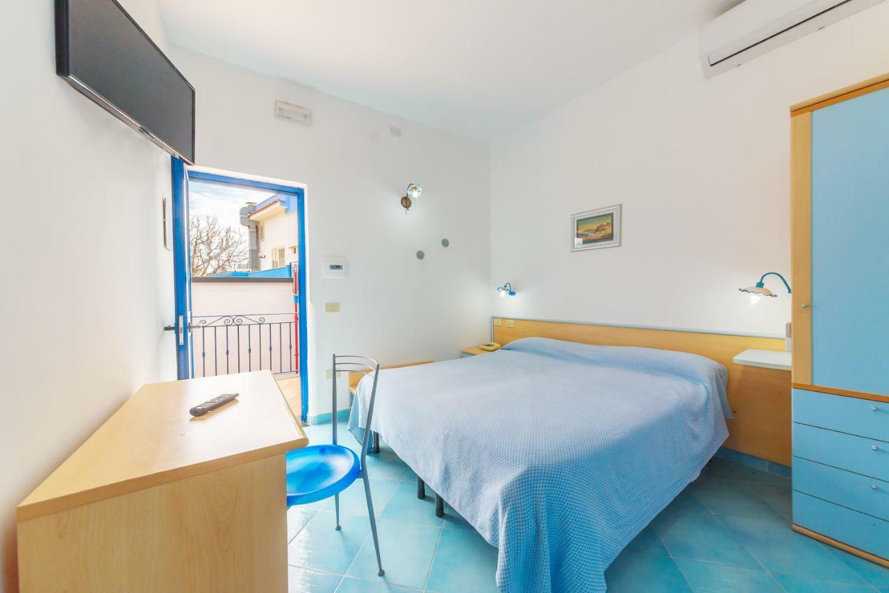Hotel Celeste Procida Eksteriør bilde