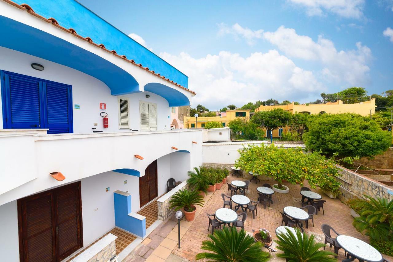 Hotel Celeste Procida Eksteriør bilde