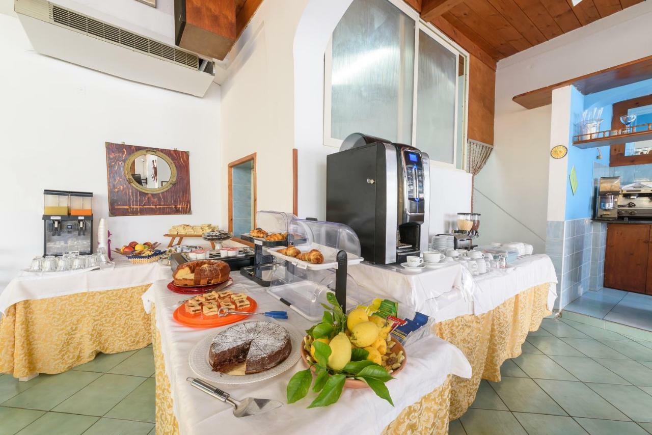 Hotel Celeste Procida Eksteriør bilde